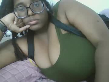 ebonybigtitquee