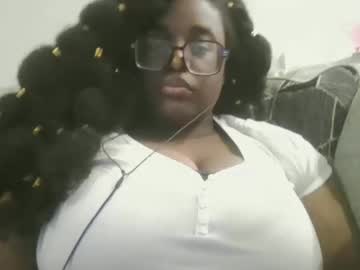 ebonybigtitquee