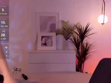 mia silk