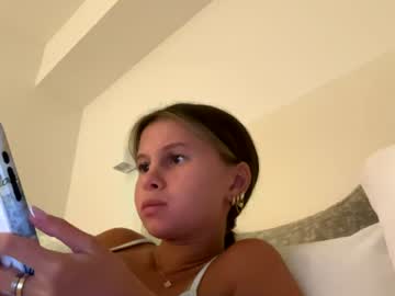 petite pretty22