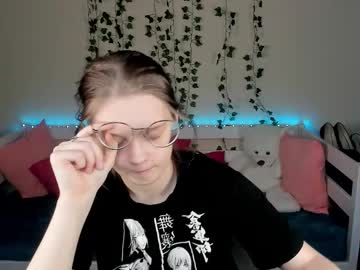 shy elina01